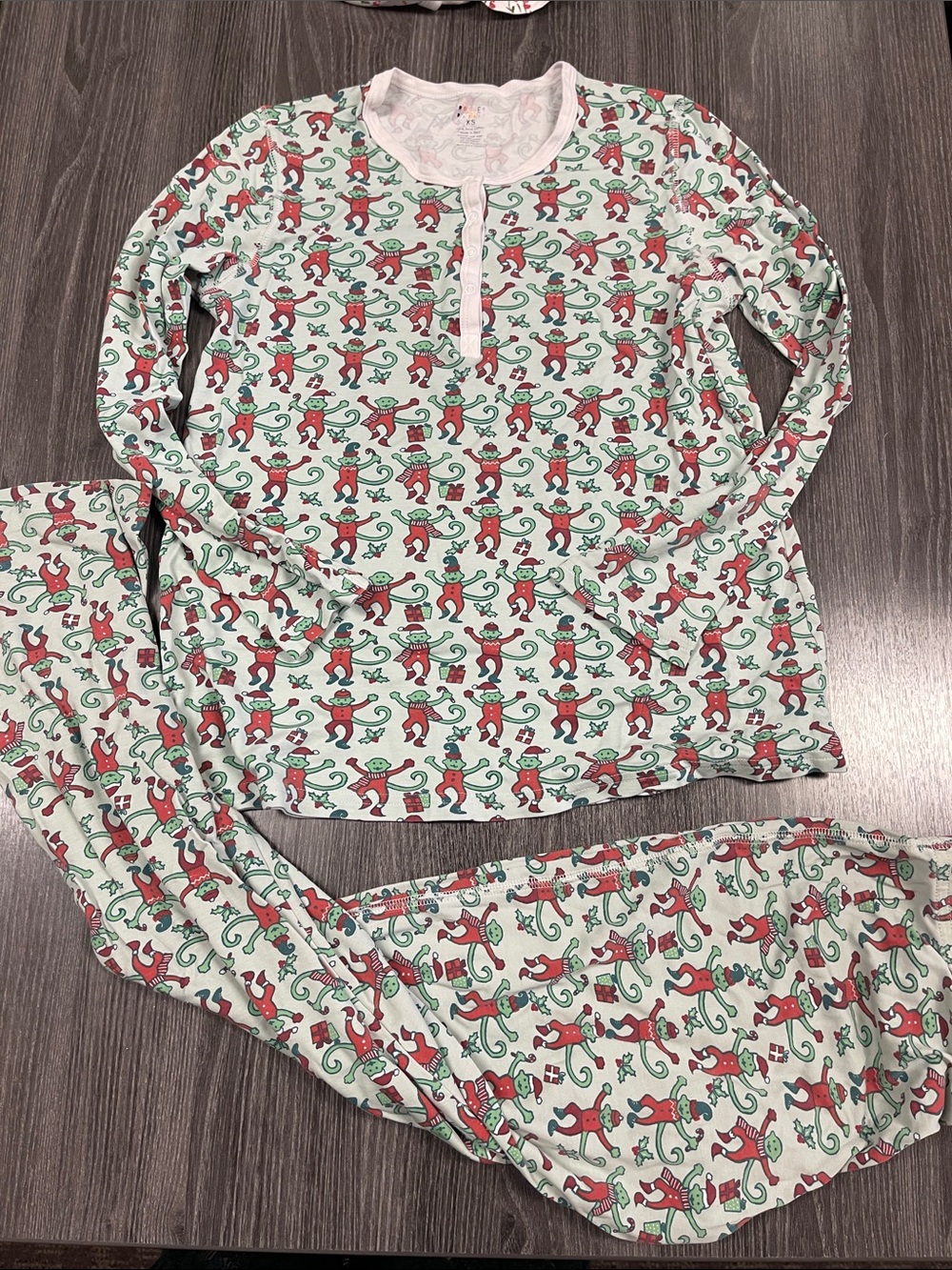 Roller rabbit long sleeve and pants pajamas christmas XS